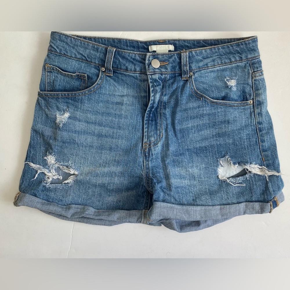 H&M Women's Distressed Blue Shorts Size 8
